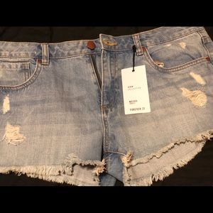 Mid-rise Jean shorts